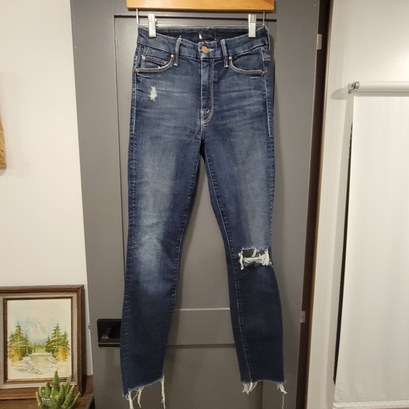 MOTHER High Waisted Looker Ankle Fray Cat Attack Jeans 24 - Picture 2 of 12